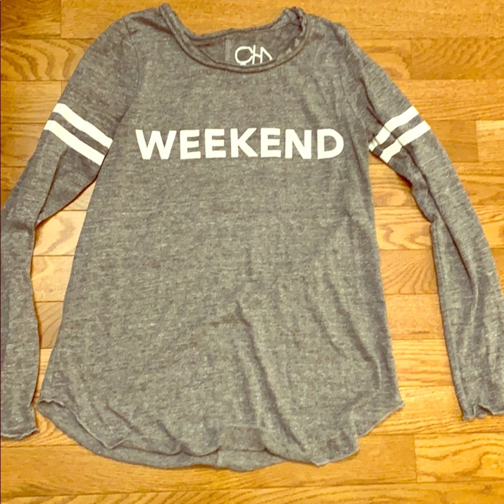 Gray long sleeve tee